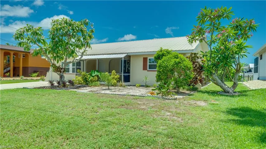 2763 Sanderling Ct, St. James City, Florida 33956