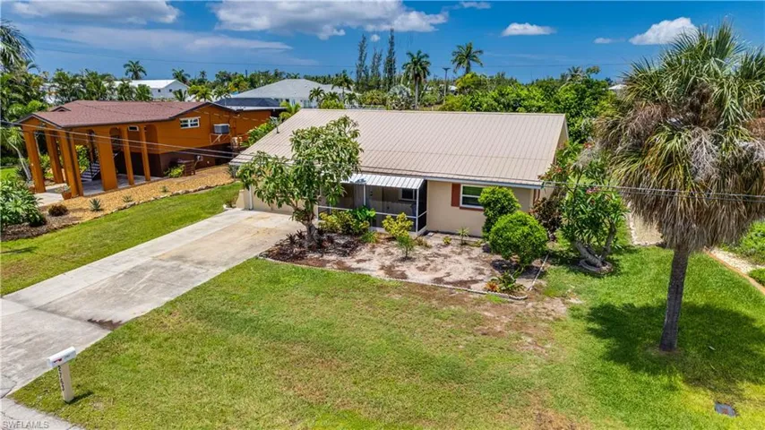 2763 Sanderling Ct, St. James City, Florida 33956