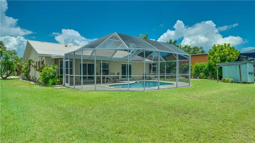 2763 Sanderling Ct, St. James City, Florida 33956