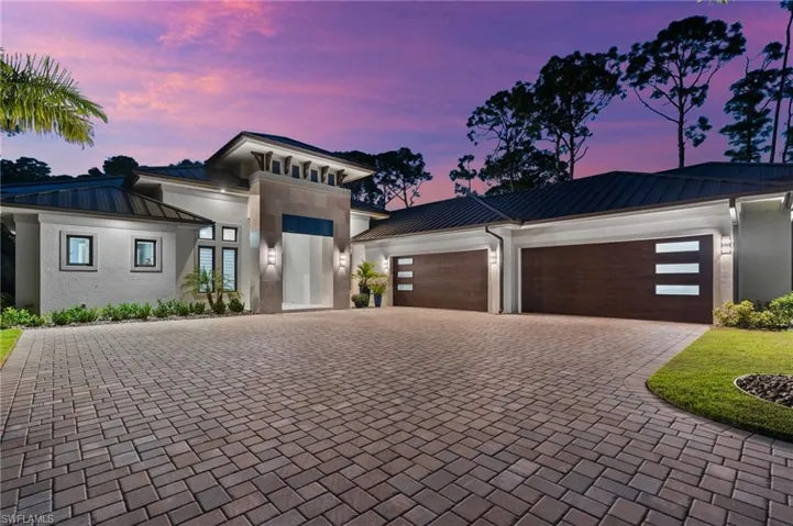 STUNNING 2023 CUSTOM-BUILT LUXURY ESTATE