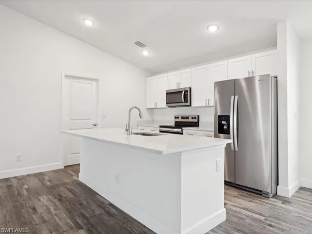 2103 NW 8th  PL, Cape Coral, FL 33993