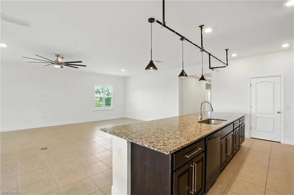 3731 44th PL, Cape Coral, FL 33993,225063536