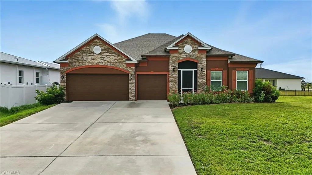 3731 44th PL, Cape Coral, FL 33993,225063536