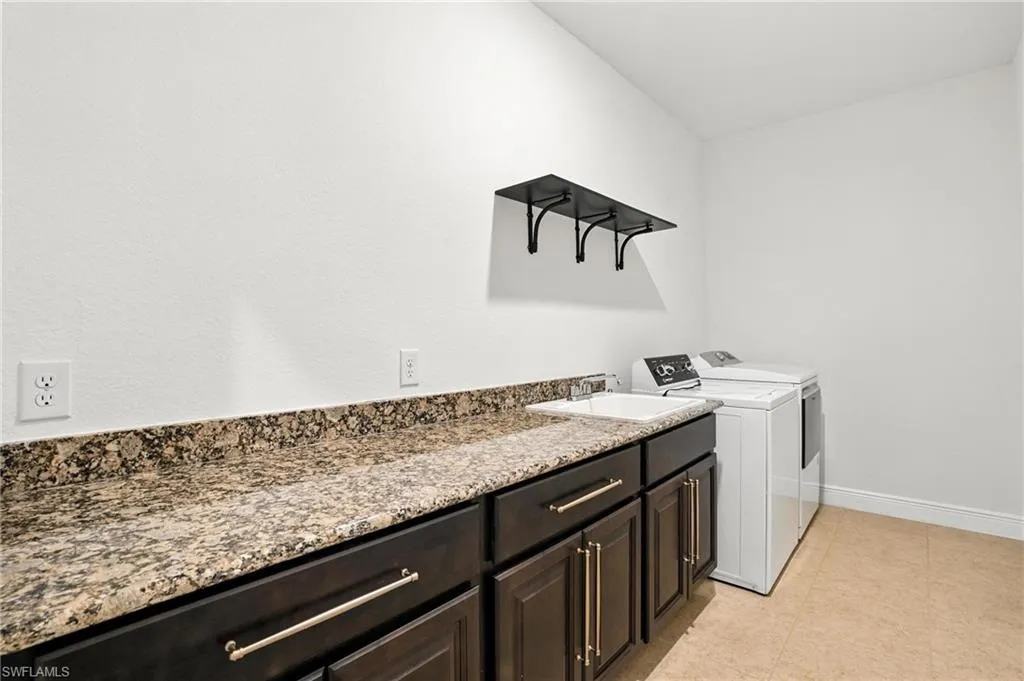3731 44th PL, Cape Coral, FL 33993,225063536