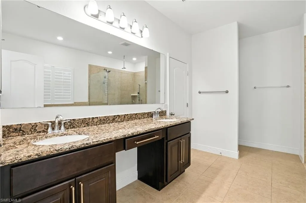 3731 44th PL, Cape Coral, FL 33993,225063536