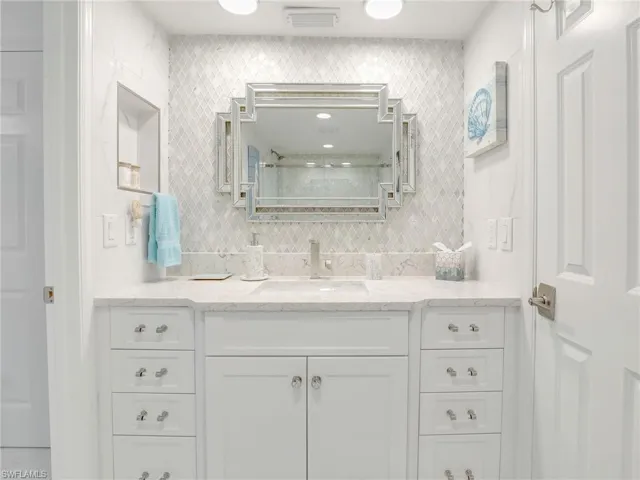 En Suite Bathroom