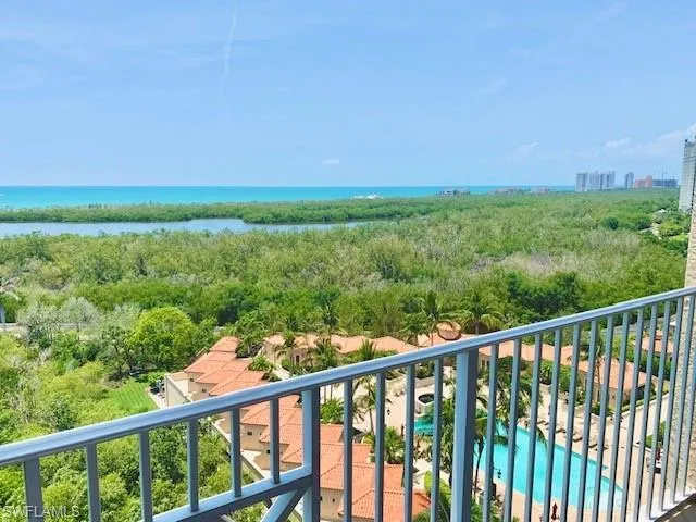 6597 Nicholas Blvd 1101, Naples, Florida 34108
