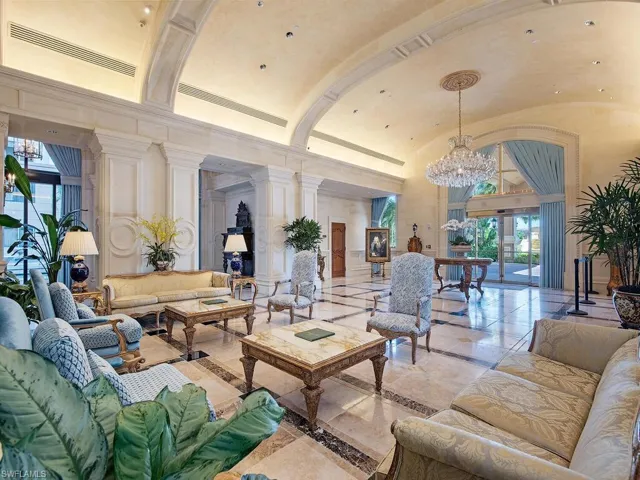 6597 Nicholas Blvd 1101, Naples, Florida 34108