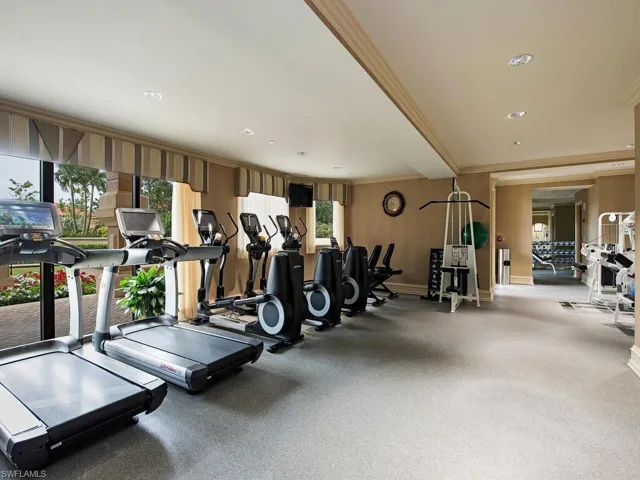 6597 Nicholas Blvd 1101, Naples, Florida 34108