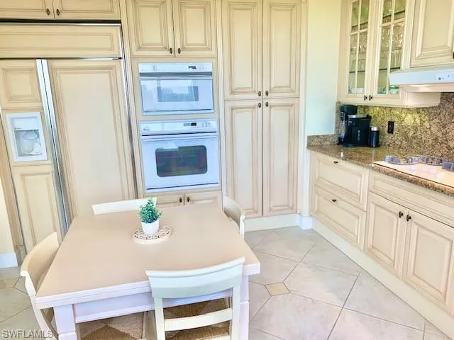 6597 Nicholas Blvd 1101, Naples, Florida 34108