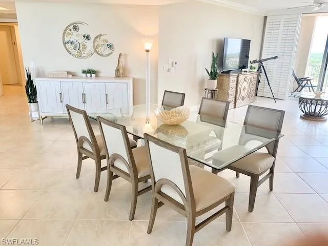 6597 Nicholas Blvd 1101, Naples, Florida 34108
