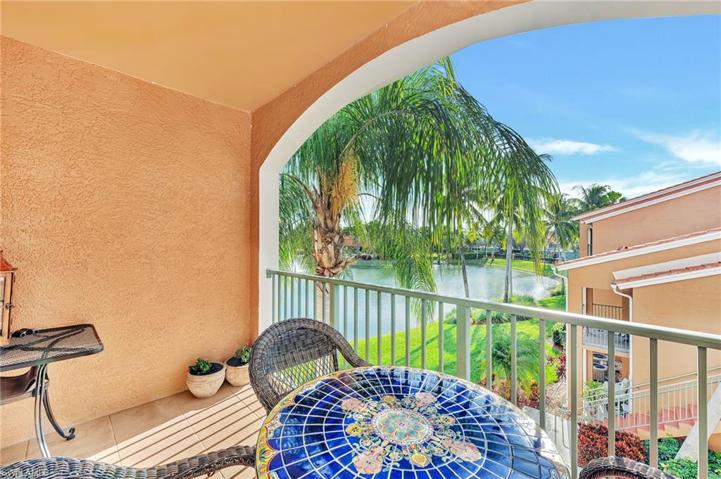 Lanai - Lake View