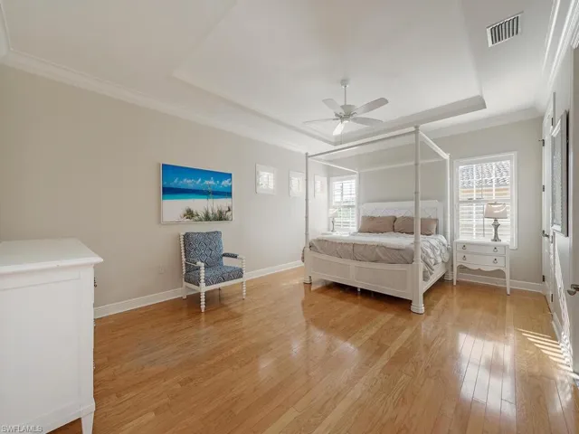 Spacious guest bedroom #1