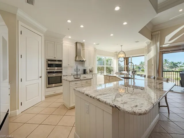Kitchen with fabulous views!