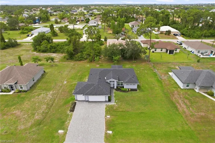 1024 Ne 33rd Ln, Cape Coral, Florida 33909