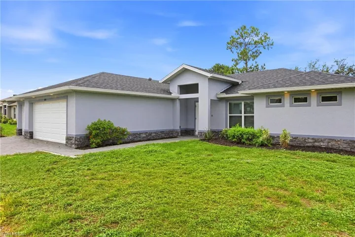 1024 Ne 33rd Ln, Cape Coral, Florida 33909