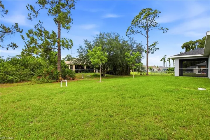1024 Ne 33rd Ln, Cape Coral, Florida 33909