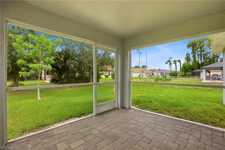 1024 Ne 33rd Ln, Cape Coral, Florida 33909