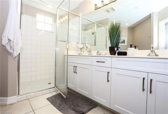1710 Tarpon Bay Dr S 4, Naples, Florida 34119