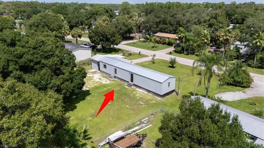 671  Bennett  AVE, Labelle, FL 33935