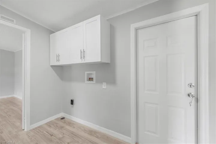 671  Bennett  AVE, Labelle, FL 33935