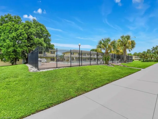 3325  Airport N RD, Naples, FL 34105