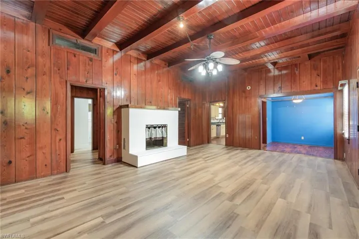 Living room with Fireplace