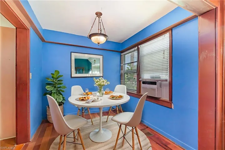 Virtually staged - Dining Room