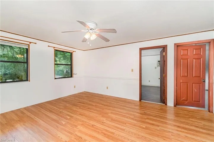 Kitchen 2/Living room