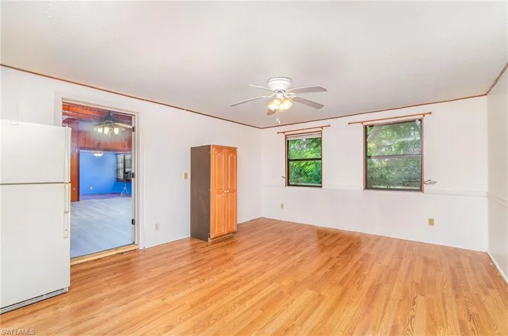 Kitchen 2/Living room