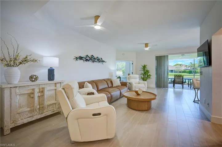 7846 Gardner Dr 102, Naples, Florida 34109