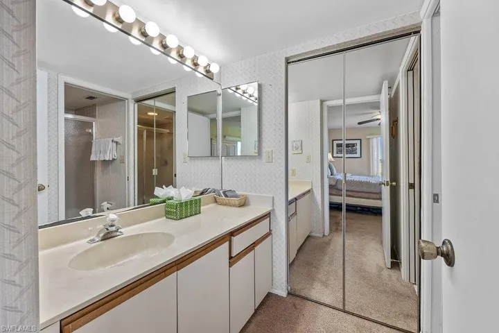 Walk-in closet