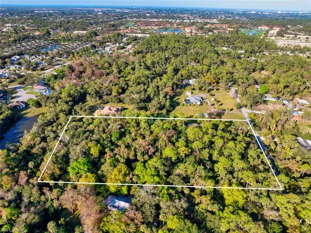 6235  Everett  ST, Naples, FL 34112
