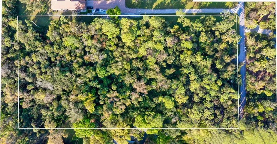 6235  Everett  ST, Naples, FL 34112