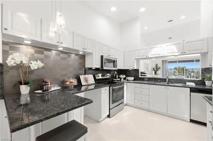 297 Stella Maris Dr S, Naples, Florida 34114