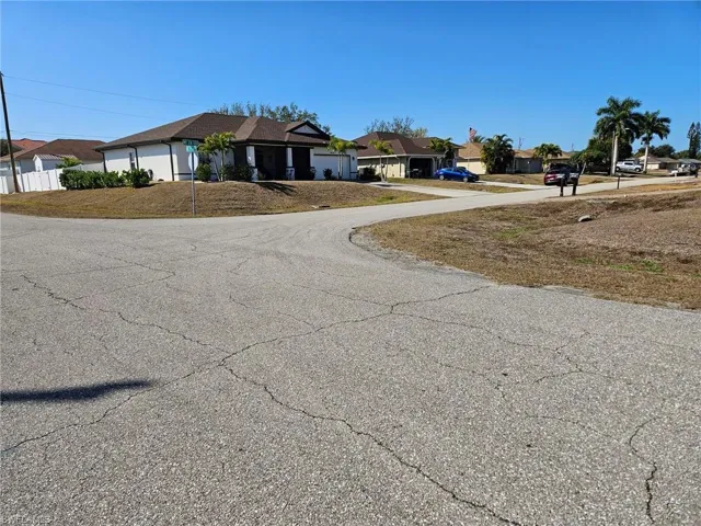 2621 NE 19th  AVE, Cape Coral, FL 33909