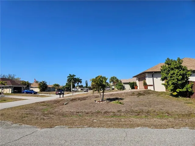 2621 NE 19th  AVE, Cape Coral, FL 33909