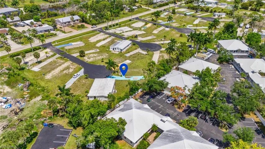 120  Ash  LN, Fort Myers, FL 33908