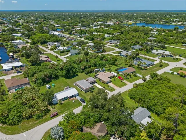 18579 Robinson Ave, Port Charlotte, Florida 33948