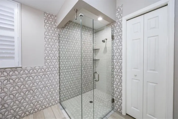 7701  Gardner  DR, Naples, FL 34109