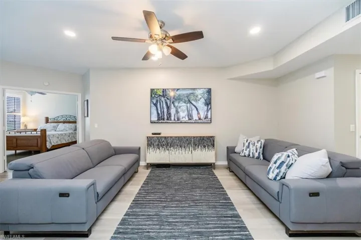 7701  Gardner  DR, Naples, FL 34109