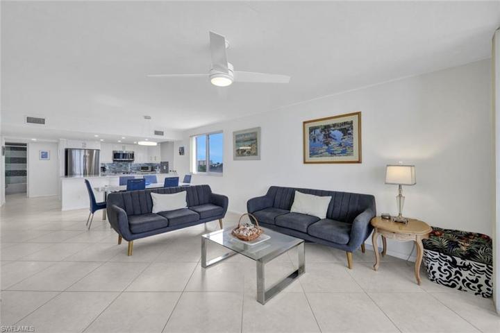 Open, large living area