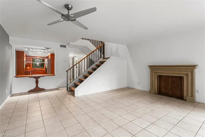 1201  Solana  RD, Naples, FL 34103