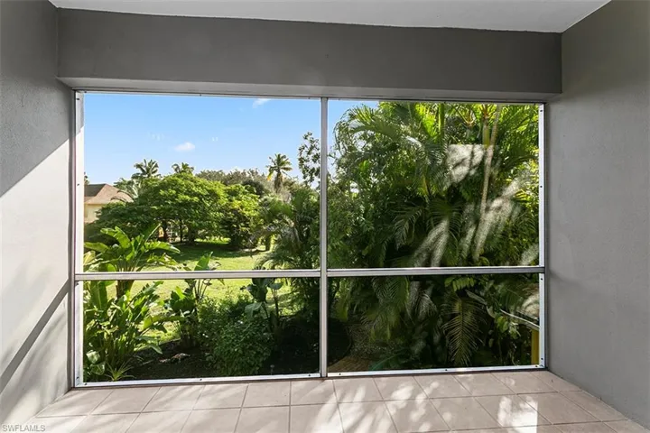 1201  Solana  RD, Naples, FL 34103
