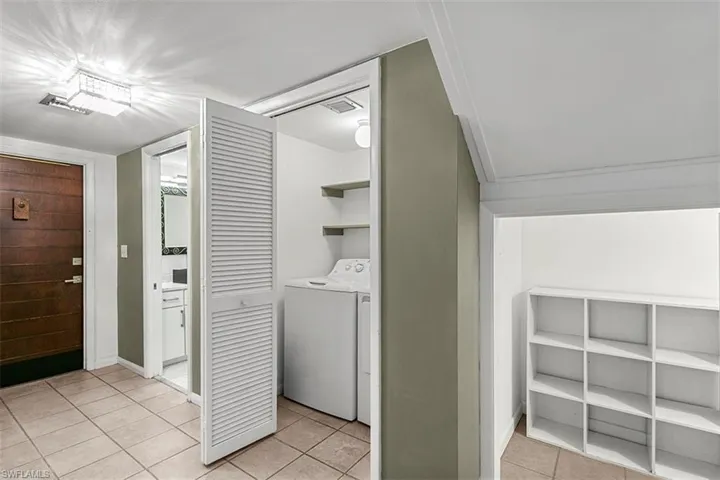 1201  Solana  RD, Naples, FL 34103