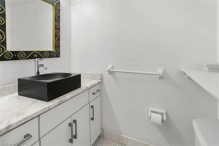 1201  Solana  RD, Naples, FL 34103