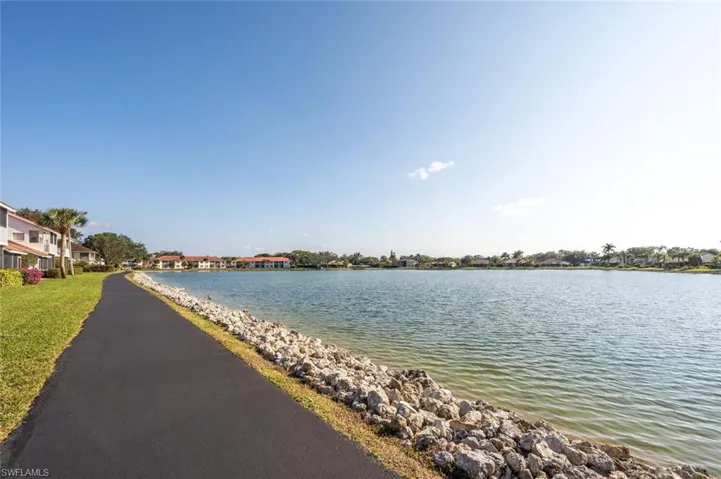 554 Windsor Sq # 101, Naples Fl 34104