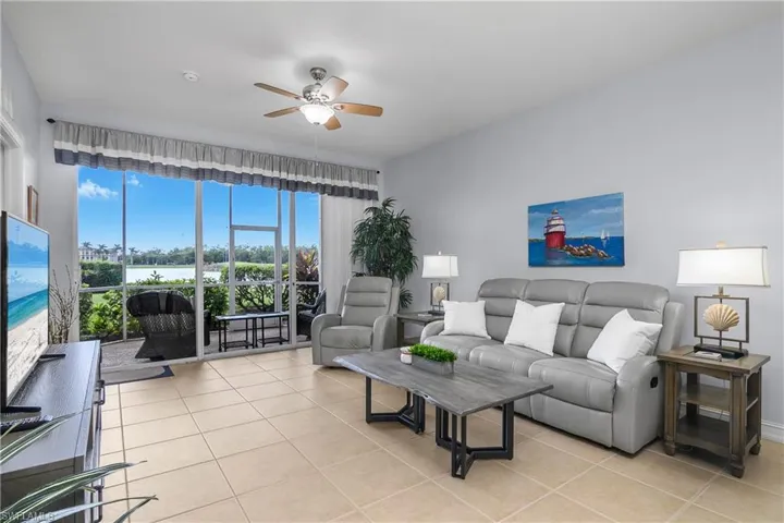 9185  Michael  CIR, Naples, FL 34113