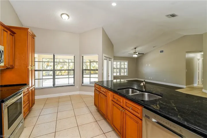 225 SW 37th  ST, Cape Coral, FL 33914