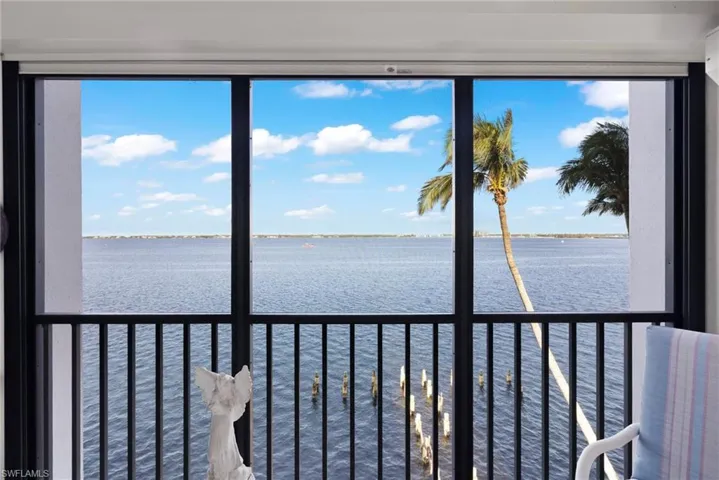 Beautiful view of the Caloosahatchee River